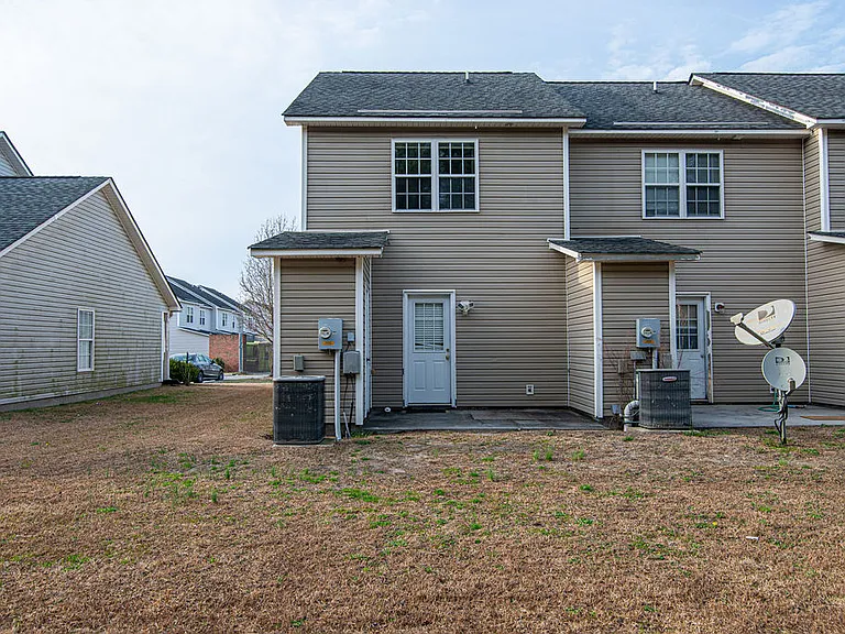 300 Streamwood Dr #1 — Photo 19