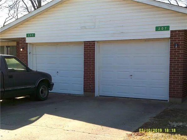 205 Debbie Dr, Eaton, OH 45320