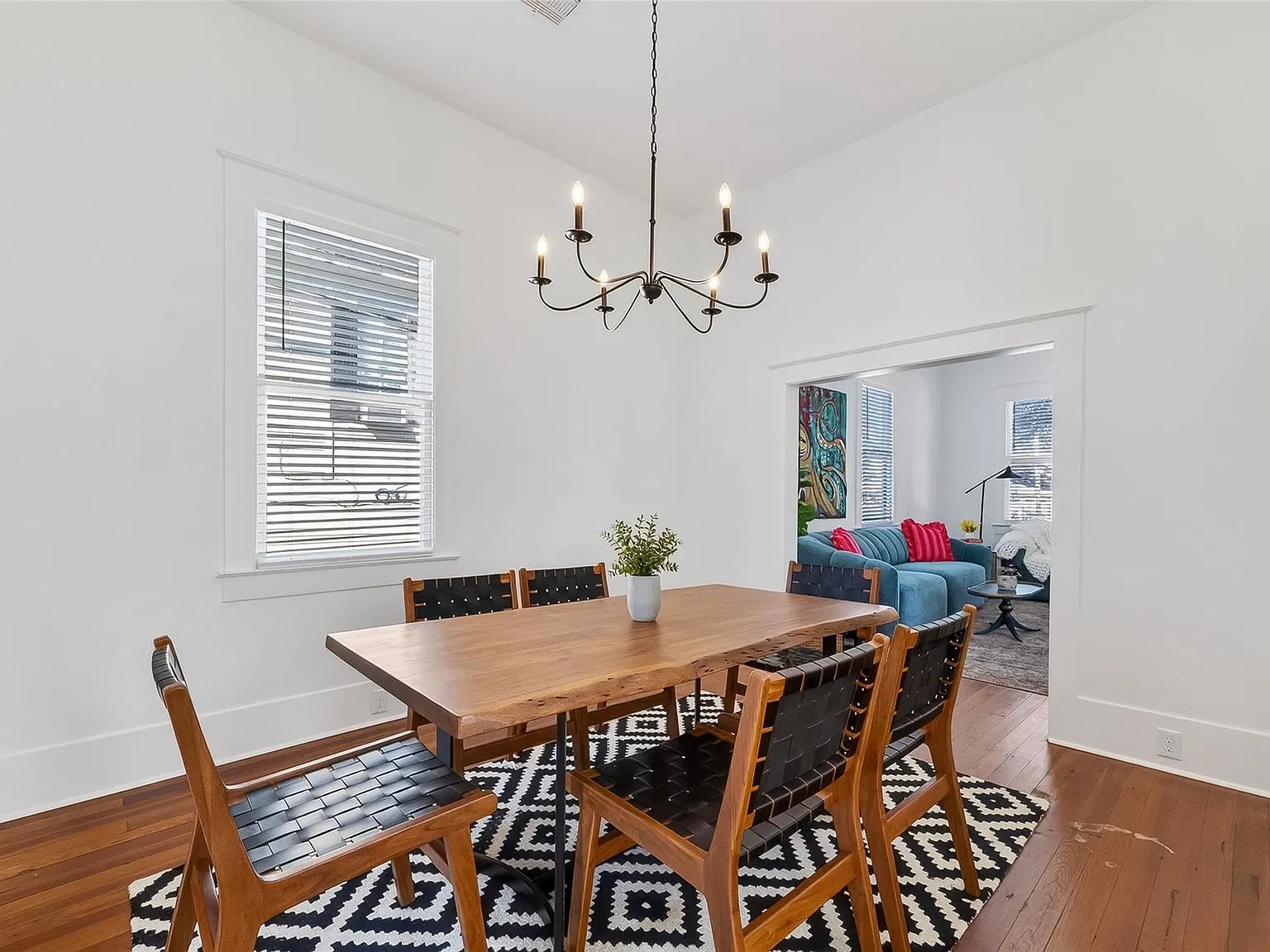 2 bed, 1.0 bath, $2,200 — Photo 3