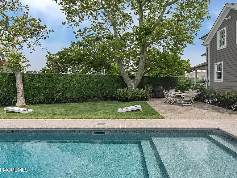 208 Neptune Pl — Photo 56