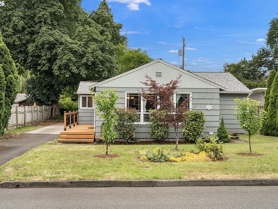 1st image of 375 SW 131st Ave