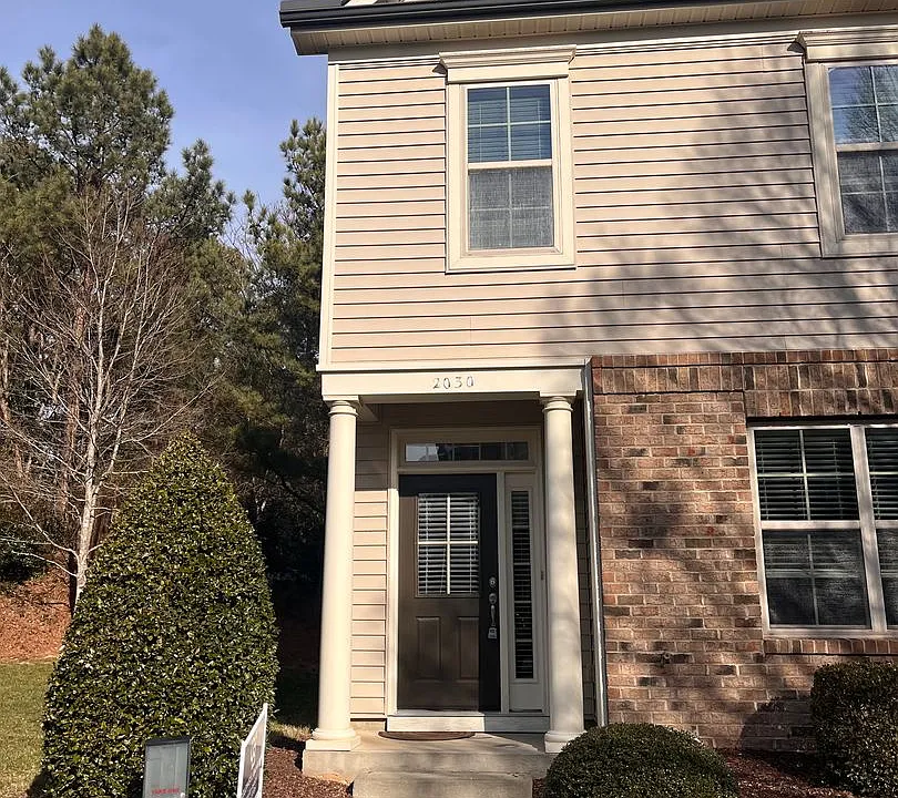 2030 Highland Village Dr