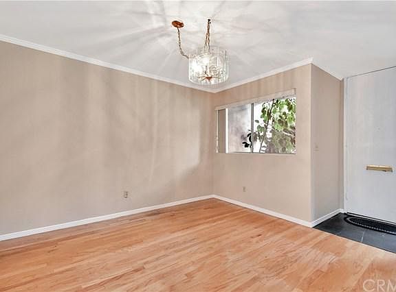 3rd image of 18359 Van Ness Ave