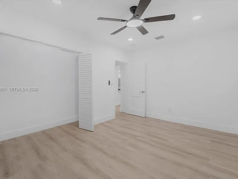 5220 SW 6th St — Photo 31