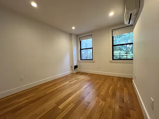 Rented by Oxford Property Group | media 8