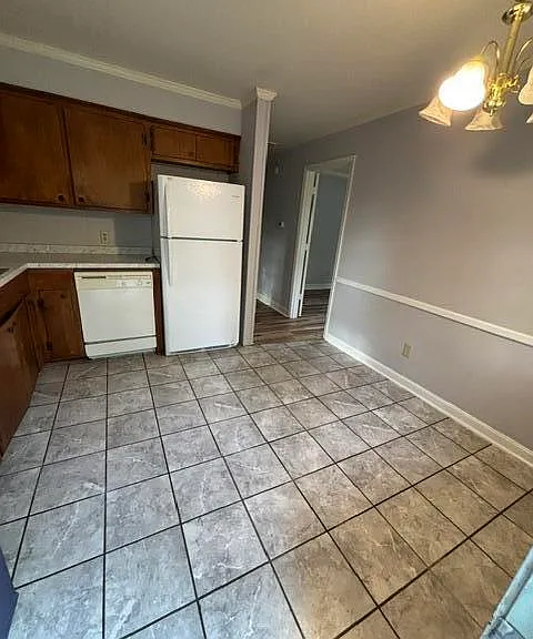 325 N Salem Ave — Photo 4