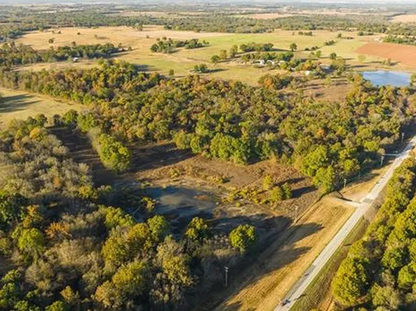 1010-331 Pvt Rd, Deepwater, MO 64740