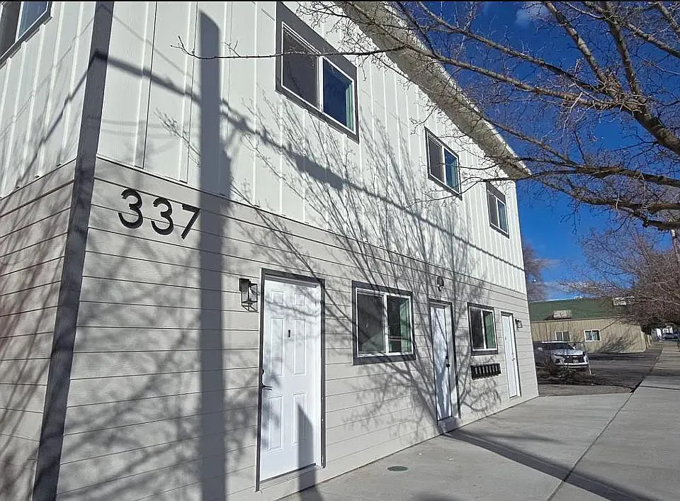 337 E Main St #8