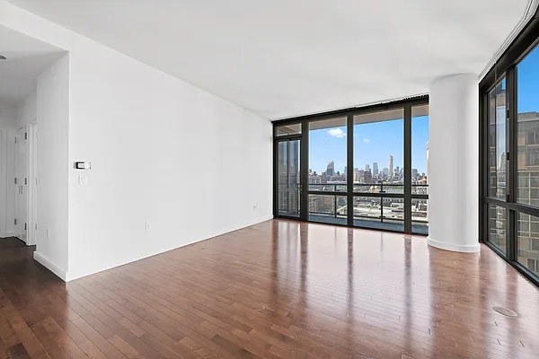 Rented by Compass | media 22