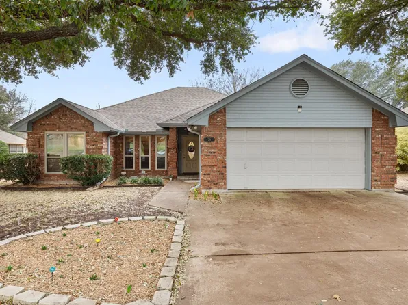 70 Delmore Dr, Hillsboro, TX 76645