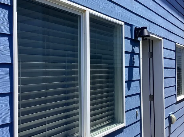 568 SW 5th St #B, Newport, OR 97365