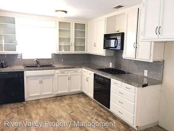 3rd image of 126 51st St