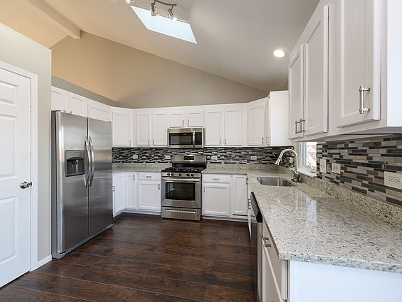 5th image of 5244 Bentgrass St