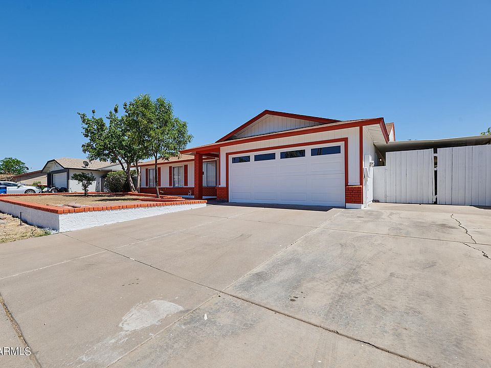 1st image of 3431 E DIAMOND Avenue