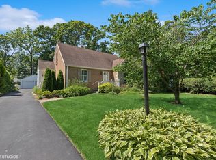 213 E Washington Ave, Lake Bluff, IL