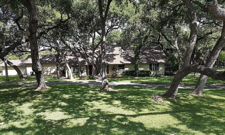 1st image of 15190 Cadillac Dr #2