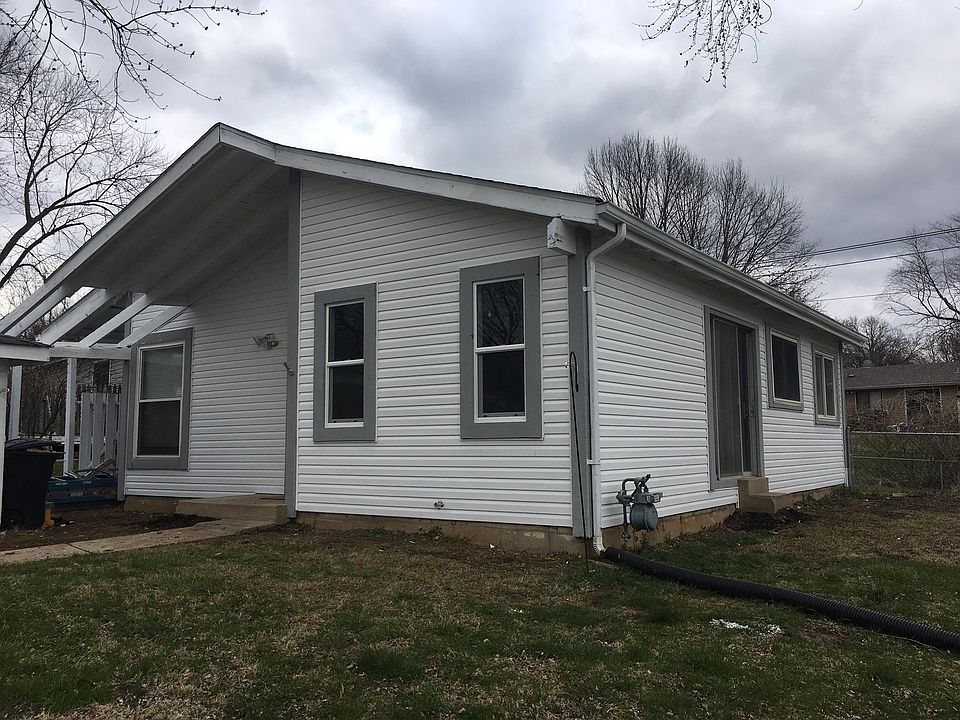 1st image of 2453 Blue Heron Dr