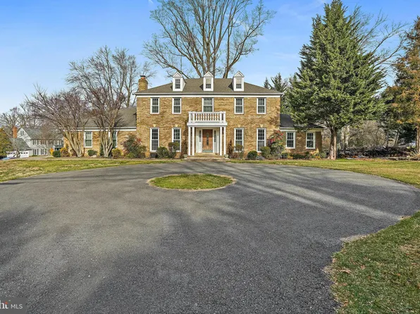 16501 George Washington Dr, Rockville, MD 20853