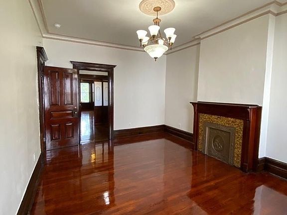 4th image of 469 50th St #2