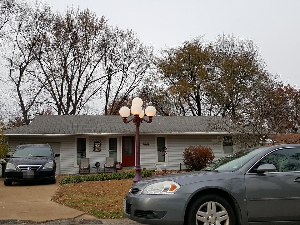 1st image of 715 Montego Dr