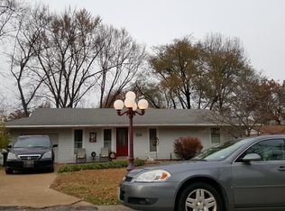 715 Montego Dr, Saint Louis, MO