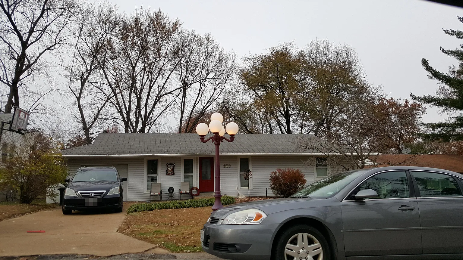 715 Montego Dr photo 1
