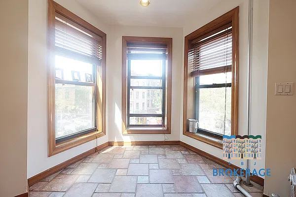 Rented by SBJ Brokerage, LLC | media 14