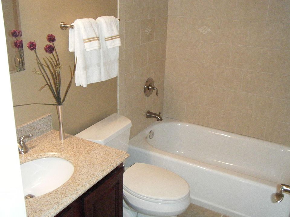 2nd image of 5142 Fairview Ave APT 5