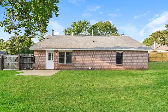 175 Honeysuckle Ct — Photo 11