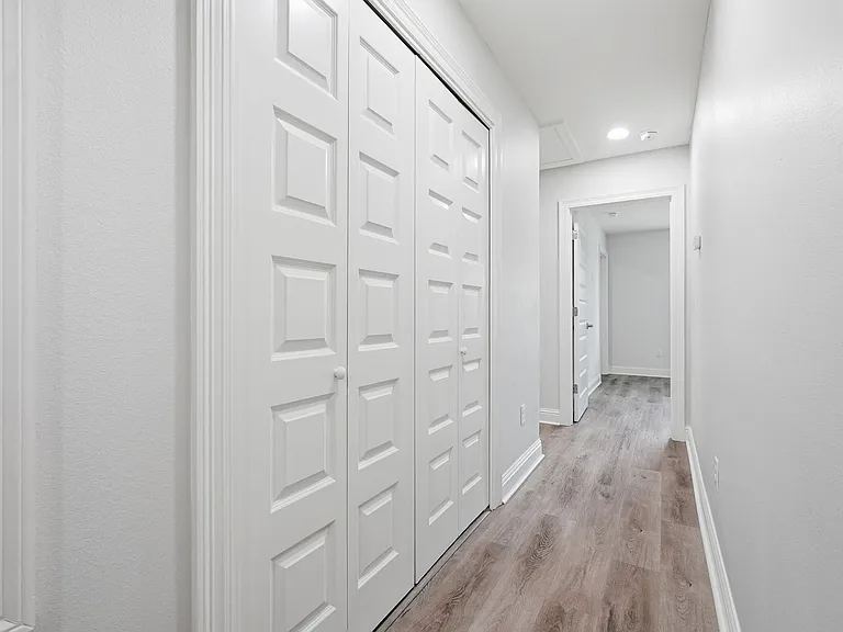 699 Woodlawn Ave NW — Photo 36