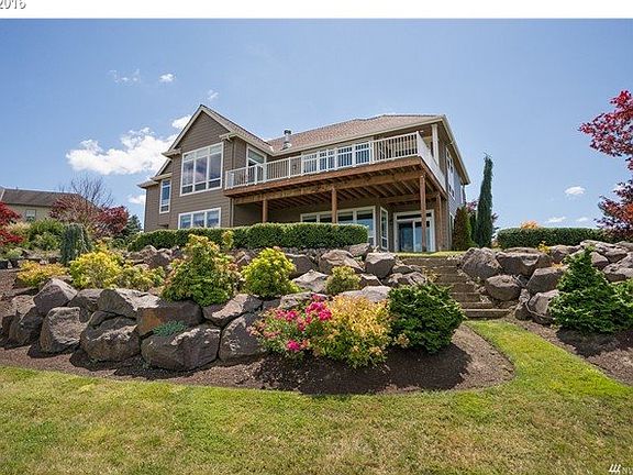 3rd image of 54 Essex Dr
