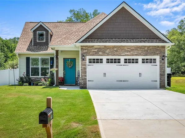 610 Glenwood Street Ext, Belton, SC 29627