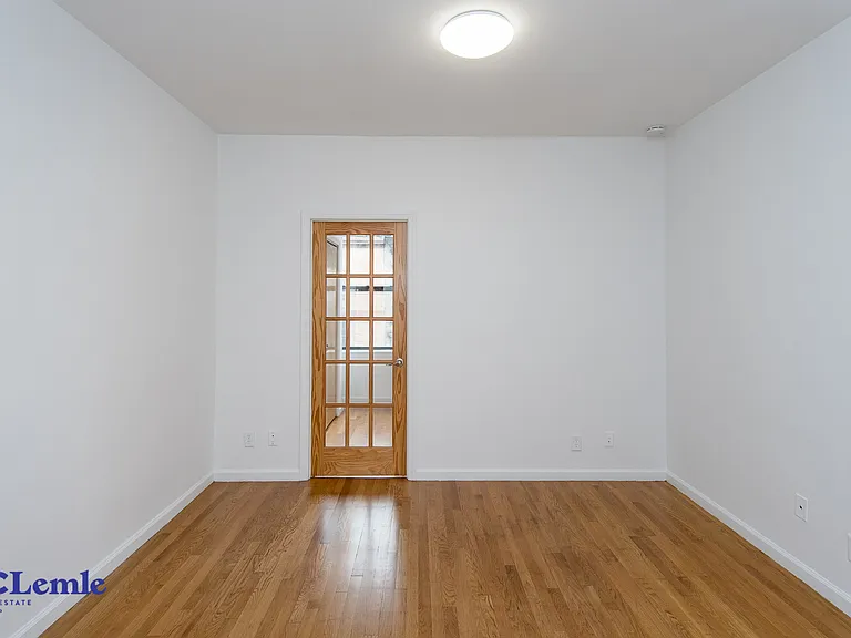 216 E 83rd St #5FW — Photo 4