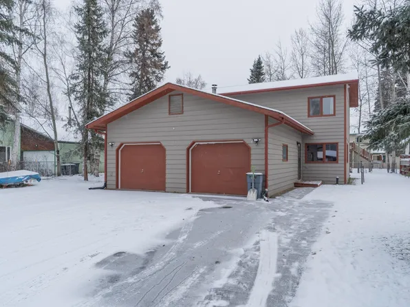455 Carlton Dr, Fairbanks, AK 99701