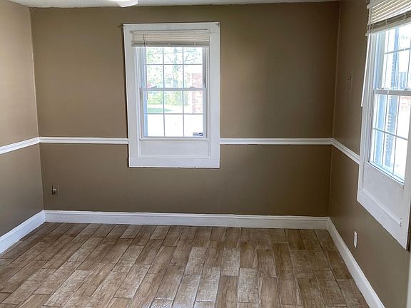 4th image of 1653 Michigan Ave #1