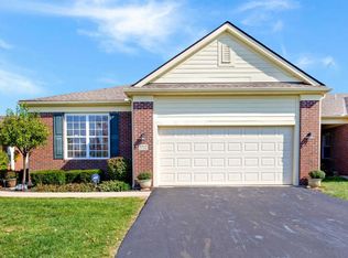 5712 Burke Cir #301, New Albany, OH 43054