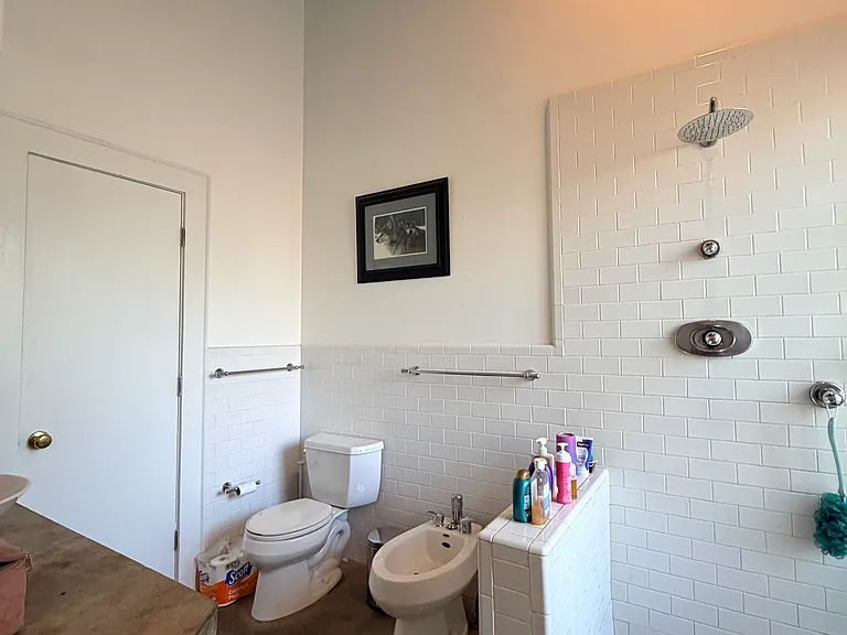 34 Rockyford Rd NE #D — Photo 9