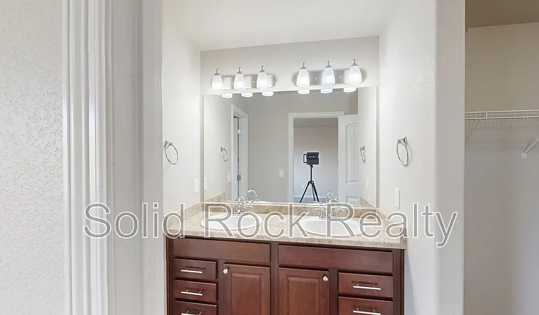 5323 Pabst Dr — Photo 8
