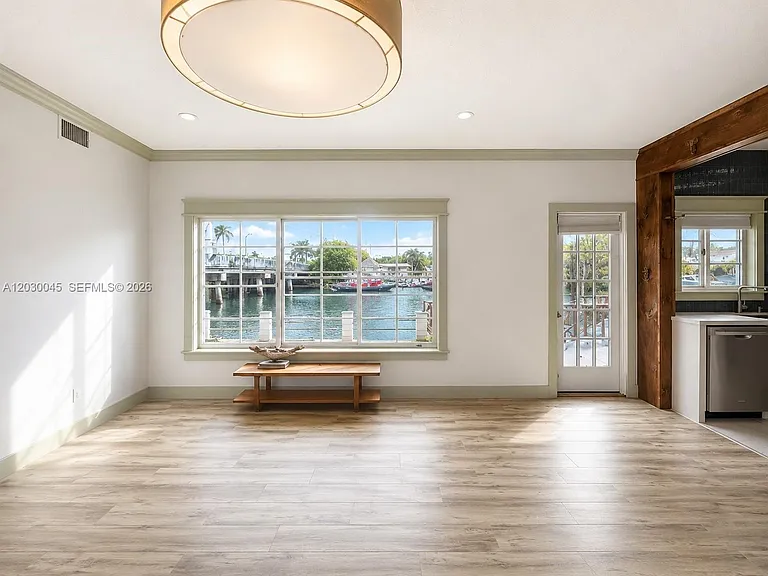 2137 Calais Dr #5 — Photo 3