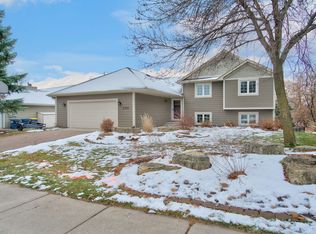 5705 S Park Dr, Savage, MN 55378
