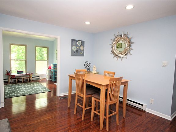 4th image of 8503 Eastwood Ct
