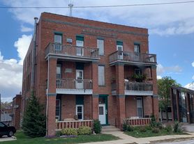 301 W Monroe St, Bloomington, IL