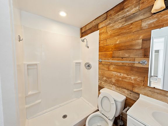 4th image of 2258 Pamela Ln #1