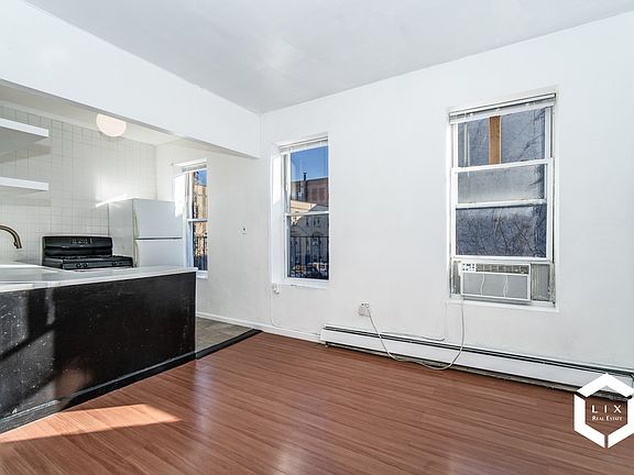 3rd image of 784 Bergen St APT 3