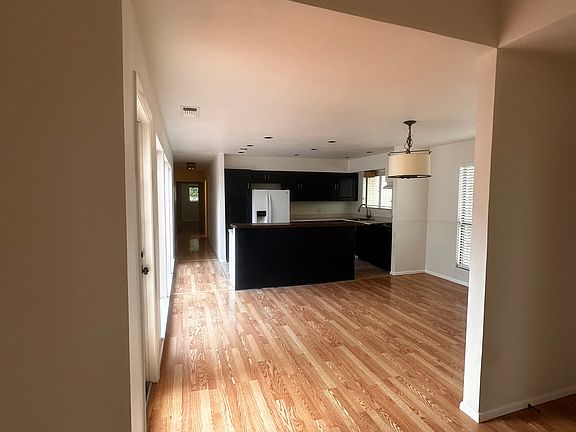 3rd image of 7054 McCullough Ave