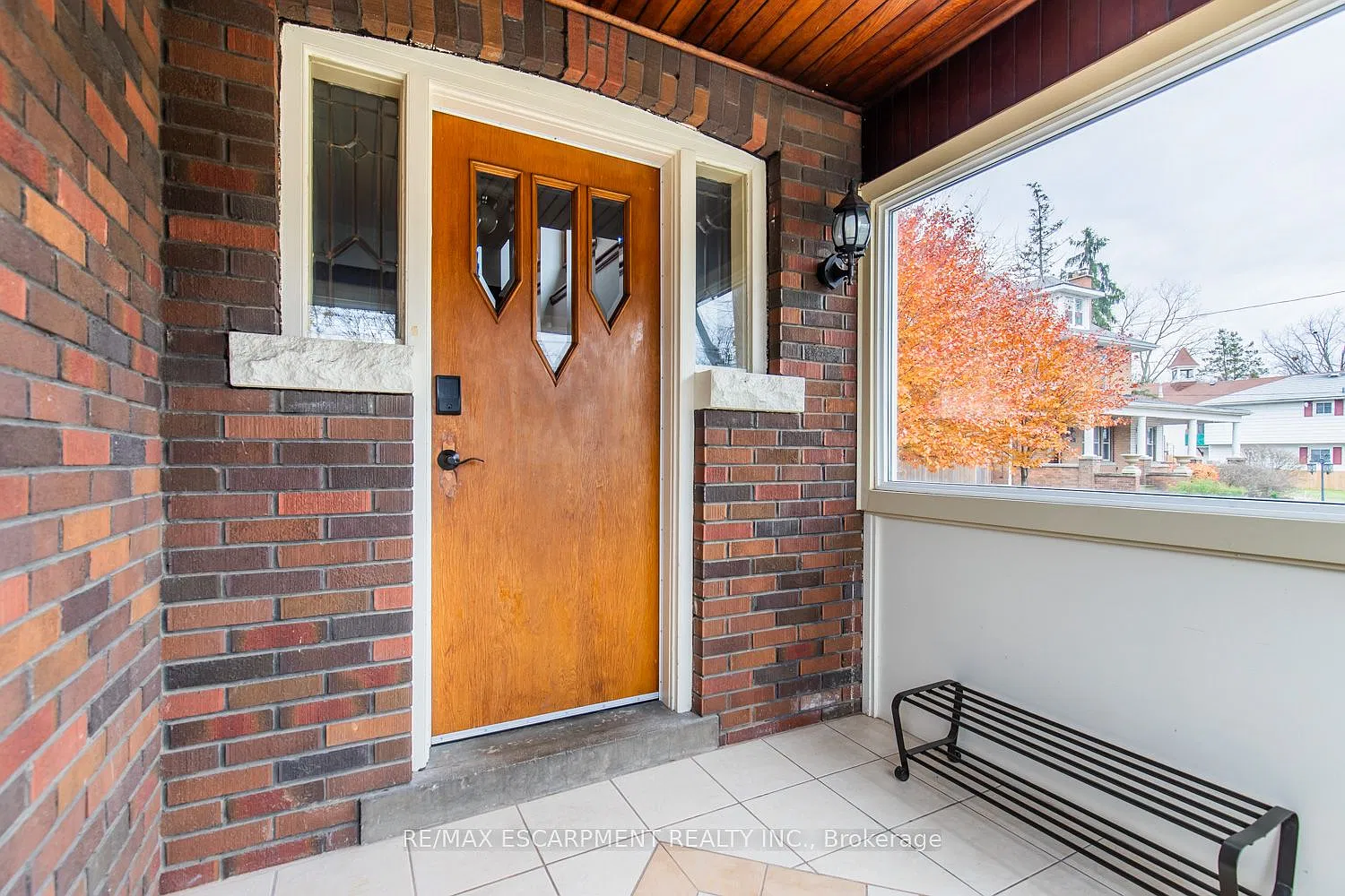 3 bed, $3,000 — Photo 2