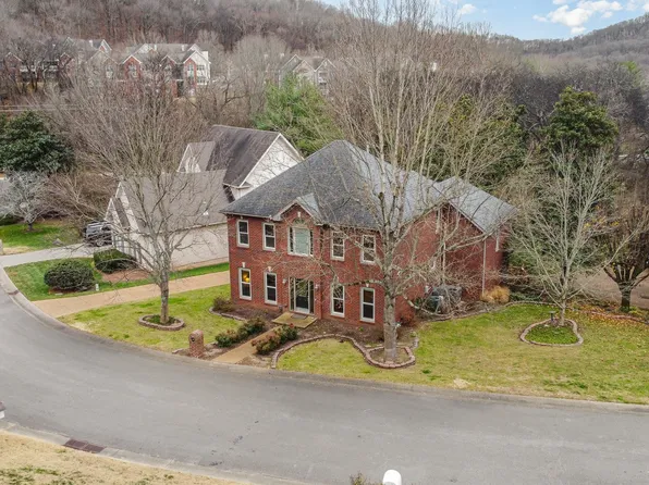 2705 N Highlands Dr, Nashville, TN 37221