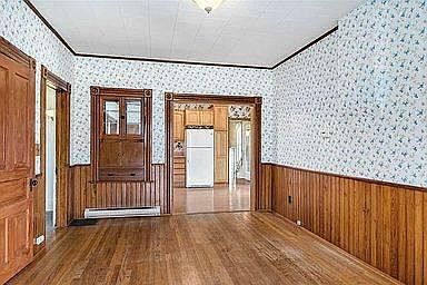 4th image of 4820 W Newburg Rd