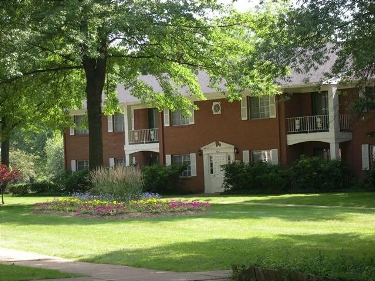 Monticello Apartments & Townhomes including Logan Gate & Logan Way — Photo 3