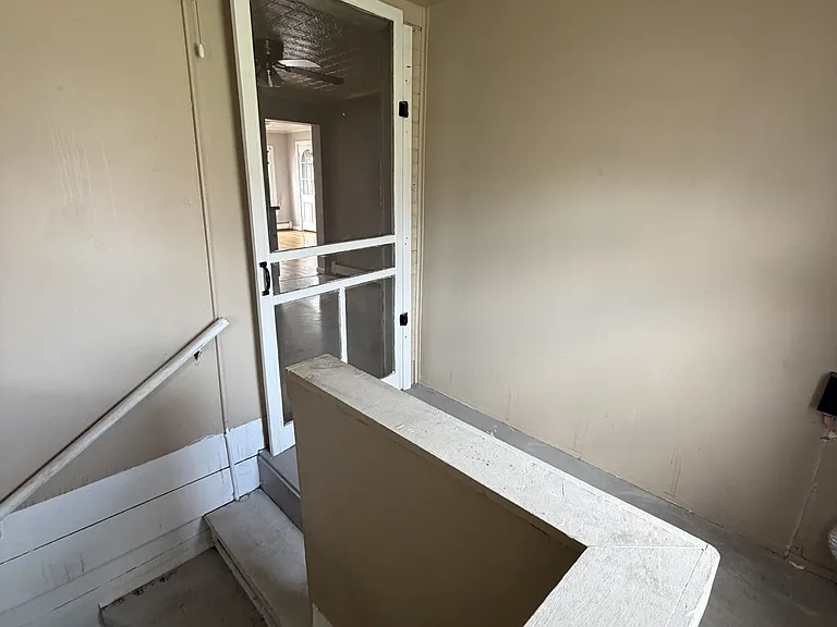 31 Hudson Ave #2 — Photo 18